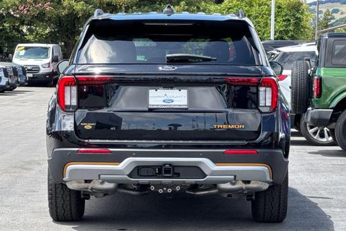 Agate Black Metallic 2026 Ford Explorer Tremor
