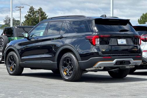Agate Black Metallic 2026 Ford Explorer Tremor