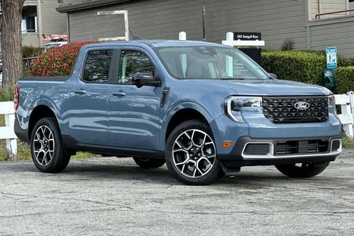 Azure Gray Metallic Tri-Coat 2026 Ford Maverick Lariat