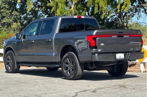 2025 Ford F-150 Lightning LARIAT