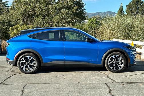 2025 Ford Mustang Mach-E Select