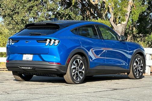 2025 Ford Mustang Mach-E Select