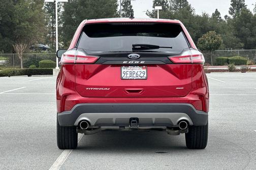Rapid Red Metallic Tinted Clearcoat 2022 Ford Edge Titanium