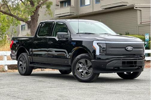 2025 Ford F-150 Lightning Flash