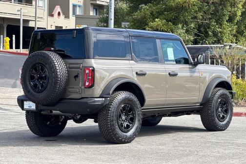 Gray 2026 Ford Bronco Badlands