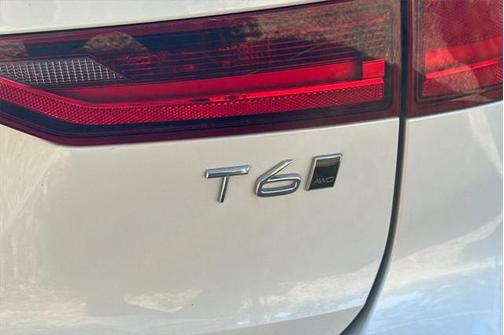 2020 Volvo V90 Cross Country T6