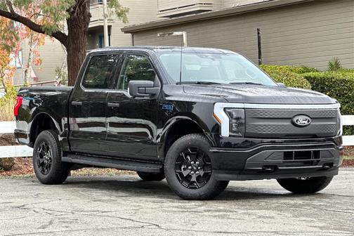 2025 Ford F-150 Lightning XLT