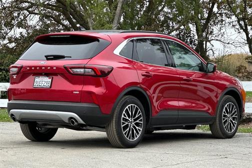 2025 Ford Escape PHEV SE