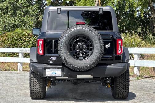 Shadow Black 2026 Ford Bronco Badlands