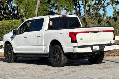 2025 Ford F-150 Lightning Platinum