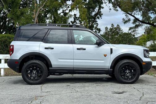 Space White Metallic 2026 Ford Bronco Sport Badlands