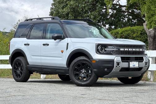 Space White Metallic 2026 Ford Bronco Sport Badlands