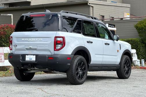 Space White Metallic 2026 Ford Bronco Sport Badlands