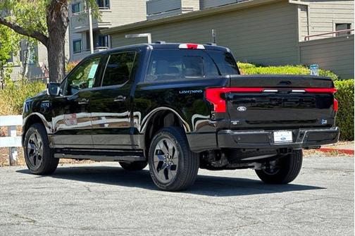 2025 Ford F-150 Lightning LARIAT
