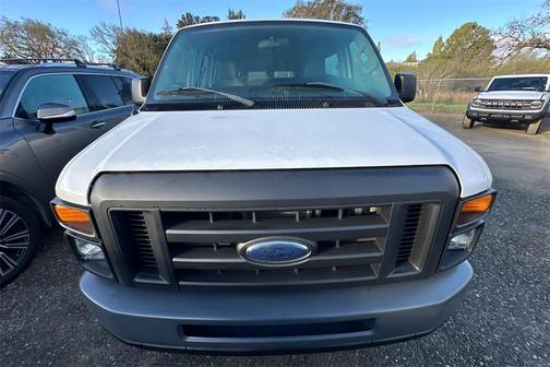 2012 Ford E350 Super Duty XL