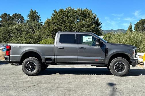 2026 Ford F-250 Platinum