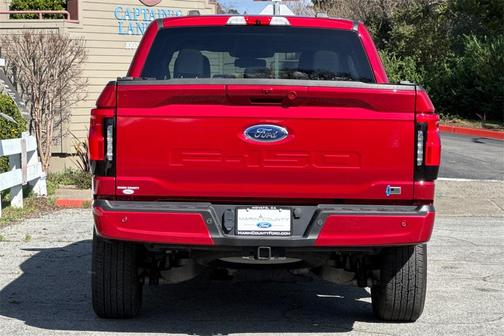 2022 Ford F-150 Lightning XLT