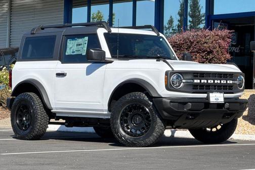 Oxford White 2026 Ford Bronco Base