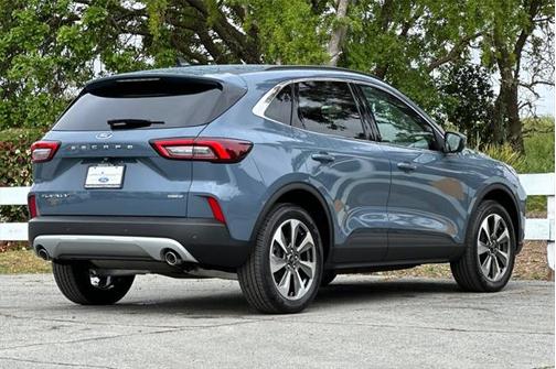 2025 Ford Escape Platinum