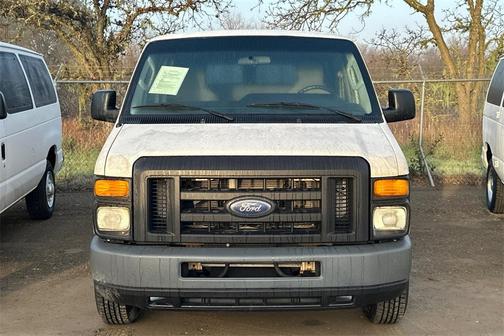 2013 Ford E350 Super Duty XL