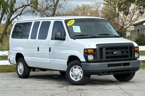 2013 Ford E350 Super Duty XL