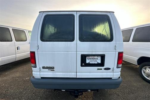 2013 Ford E350 Super Duty XL