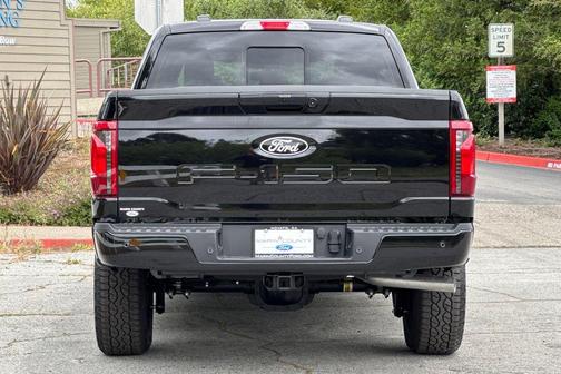 Agate Black Metallic 2026 Ford F-150 XLT