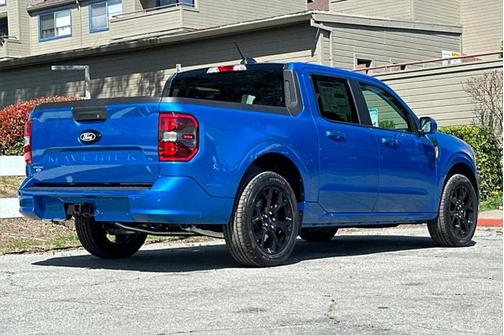 2025 Ford Maverick Lobo Standard