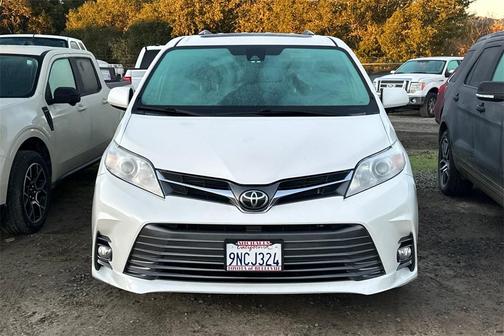 2019 Toyota Sienna XLE Premium