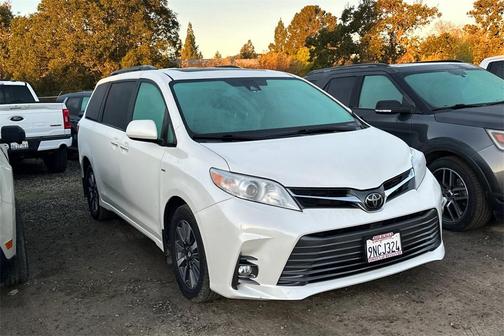 2019 Toyota Sienna XLE Premium