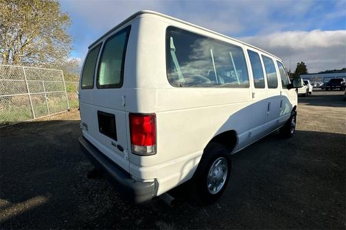 2013 Ford E350 Super Duty XL