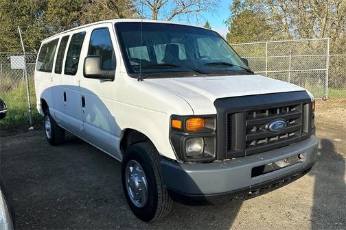 2013 Ford E350 Super Duty XL