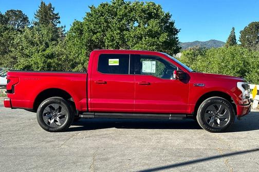 2025 Ford F-150 Lightning LARIAT