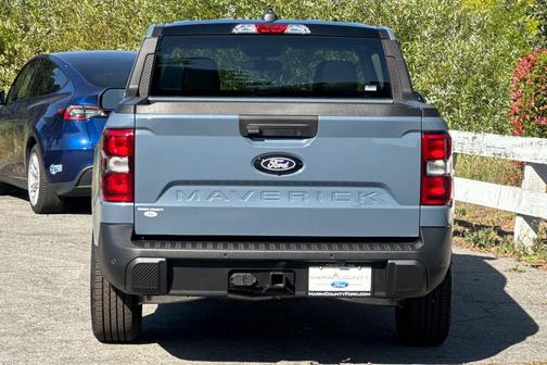 Azure Gray Metallic Tri-Coat 2026 Ford Maverick Lariat