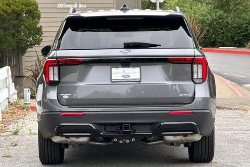 Carbonized Gray Metallic 2026 Ford Explorer ST-Line