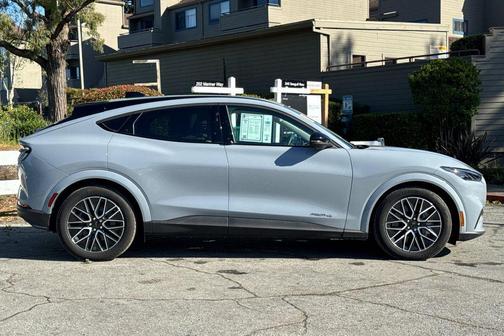 Glacier Gray Metallic TriCoat 2025 Ford Mustang Mach-E Premium