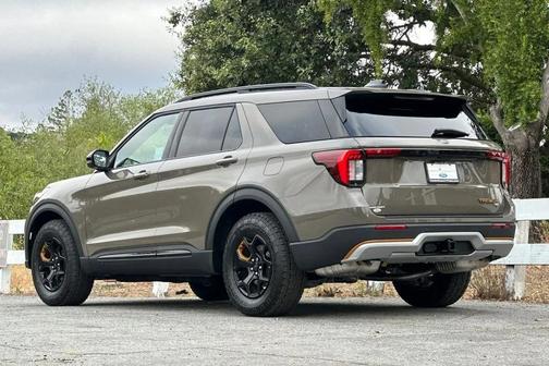 Marsh Gray 2026 Ford Explorer Tremor
