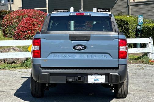 Azure Gray Metallic Tri-Coat 2026 Ford Maverick XLT