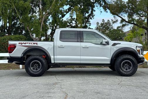 Avalanche 2026 Ford F-150 Raptor