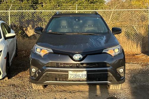 2017 Toyota RAV4 Hybrid SE