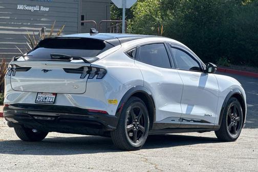 White Metallic 2022 Ford Mustang Mach-E California Route 1