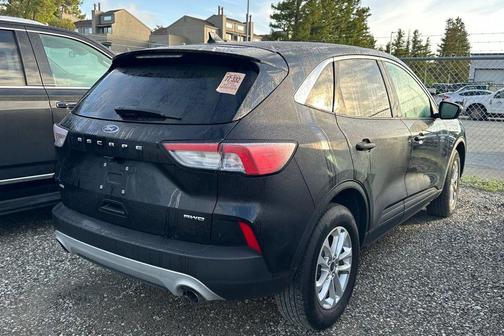 Agate Black Metallic 2022 Ford Escape SE