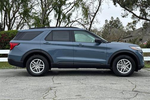 2026 Ford Explorer Active w/200A Pkg