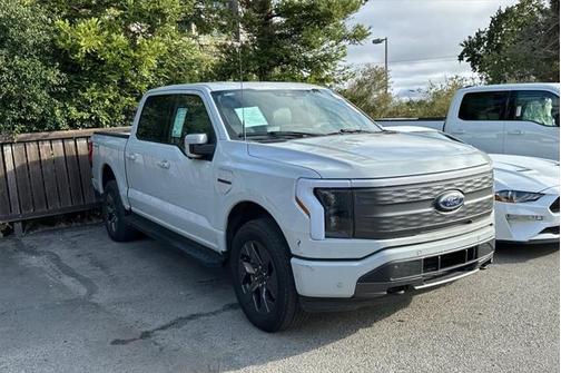 2023 Ford F-150 Lightning LARIAT