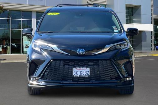2021 Toyota Sienna XSE 7 Passenger