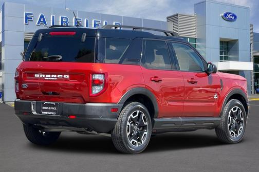 Hot Pepper Red Tinted Clearcoat 2022 Ford Bronco Sport Outer Banks