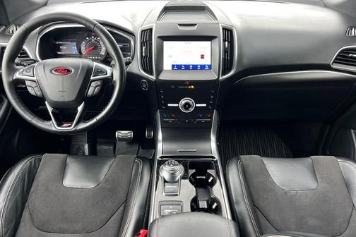 2020 Ford Edge ST