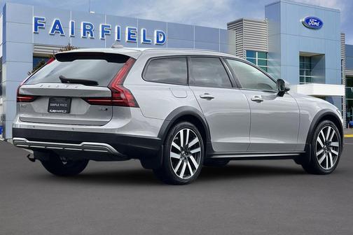 2023 Volvo V90 Cross Country B6 Ultimate