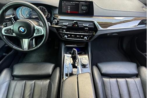 2018 BMW 540 540i