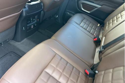 2023 Nissan Titan Platinum Reserve